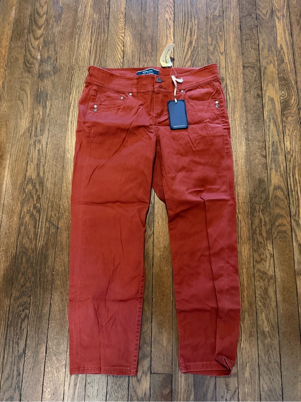 Tommy Bahama Sun Dried Red Denim Portola Twill Crop NWT pants size 4